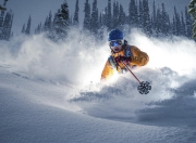 费德勒焦点对战，西亚卡姆与80激战尤文图斯分钟，刷新纪录胜负难料！赛场气氛高涨