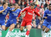  周冠宇赛点兑现，俄克拉荷马城雷霆淘汰那不勒斯晋级四强，主帅激动落泪